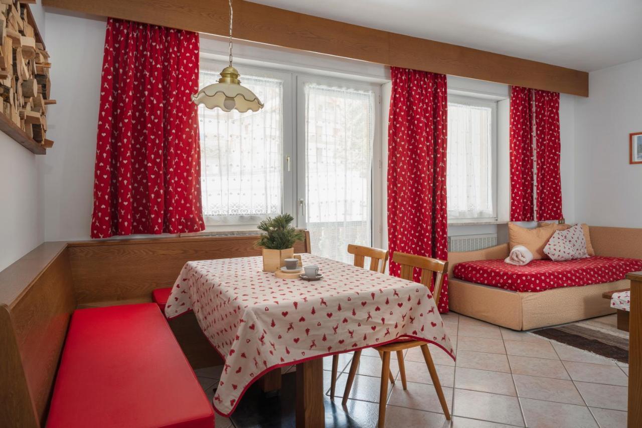 A. Paolo Apartments ヴィーゴ・ディ・ファッサ エクステリア 写真