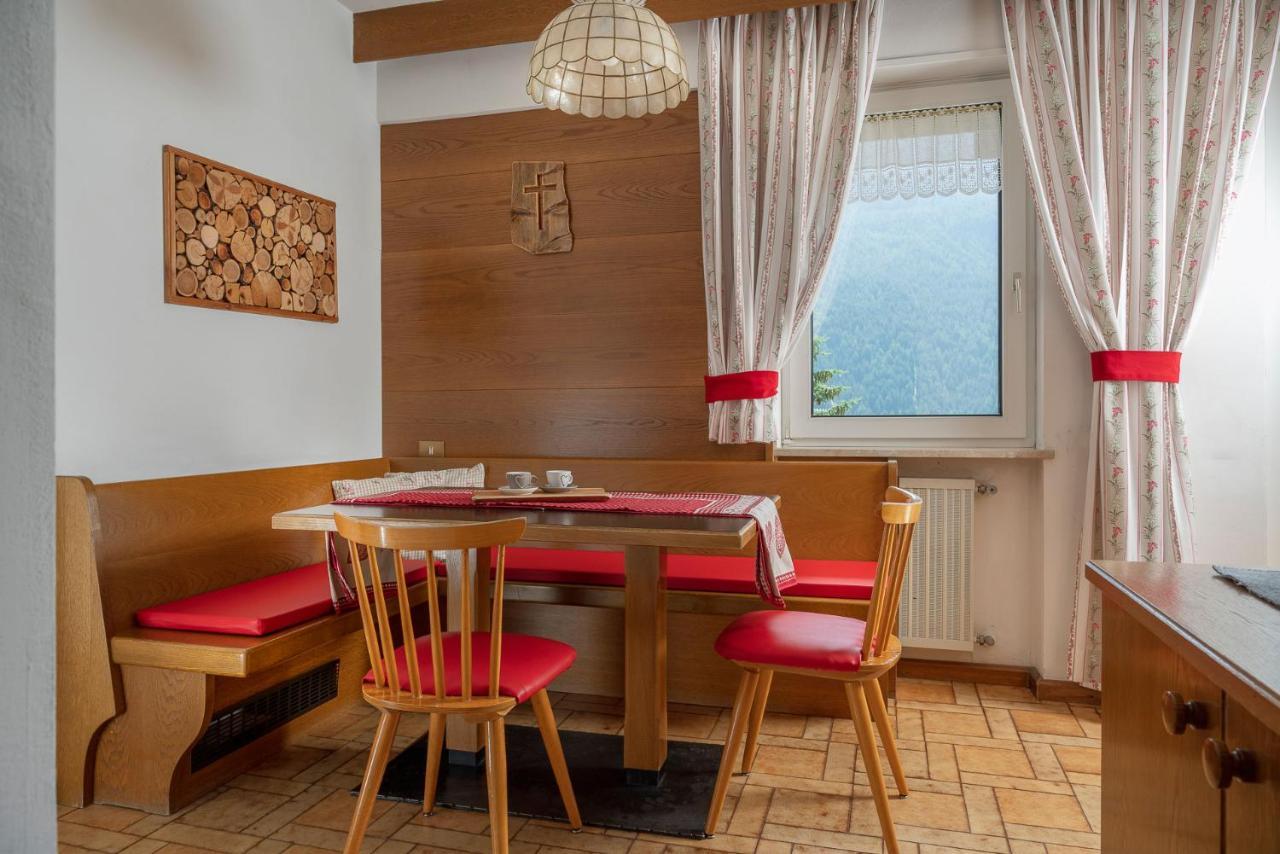 A. Paolo Apartments ヴィーゴ・ディ・ファッサ エクステリア 写真