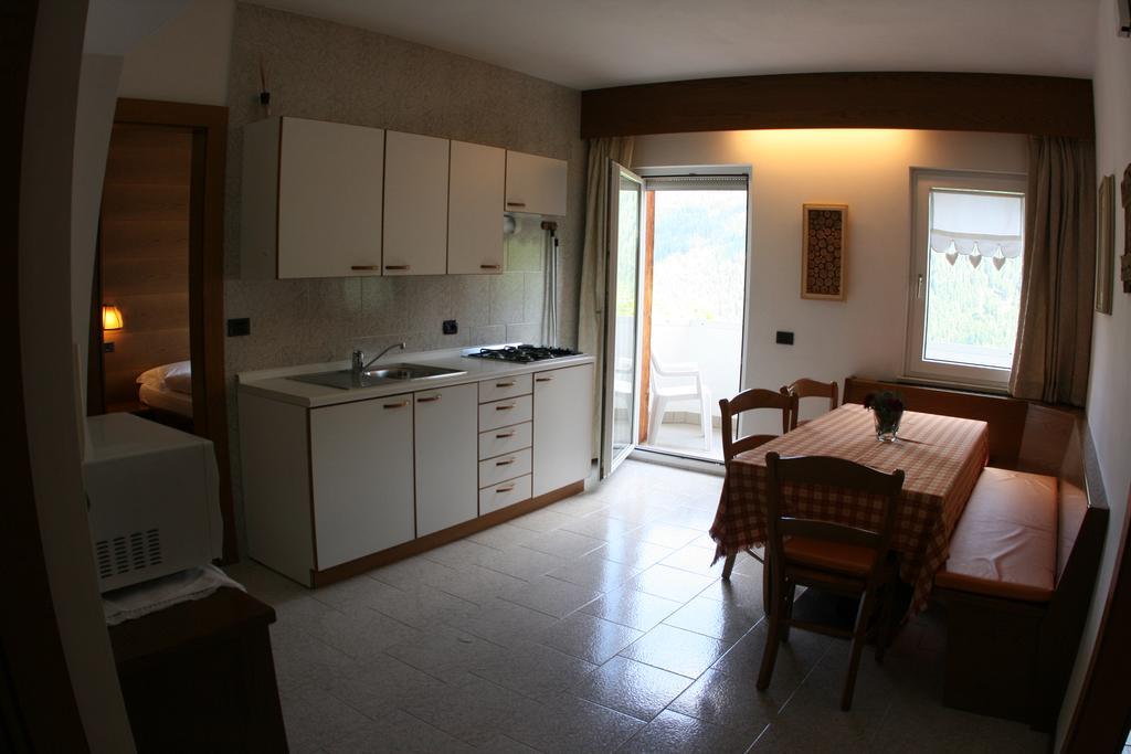A. Paolo Apartments ヴィーゴ・ディ・ファッサ エクステリア 写真