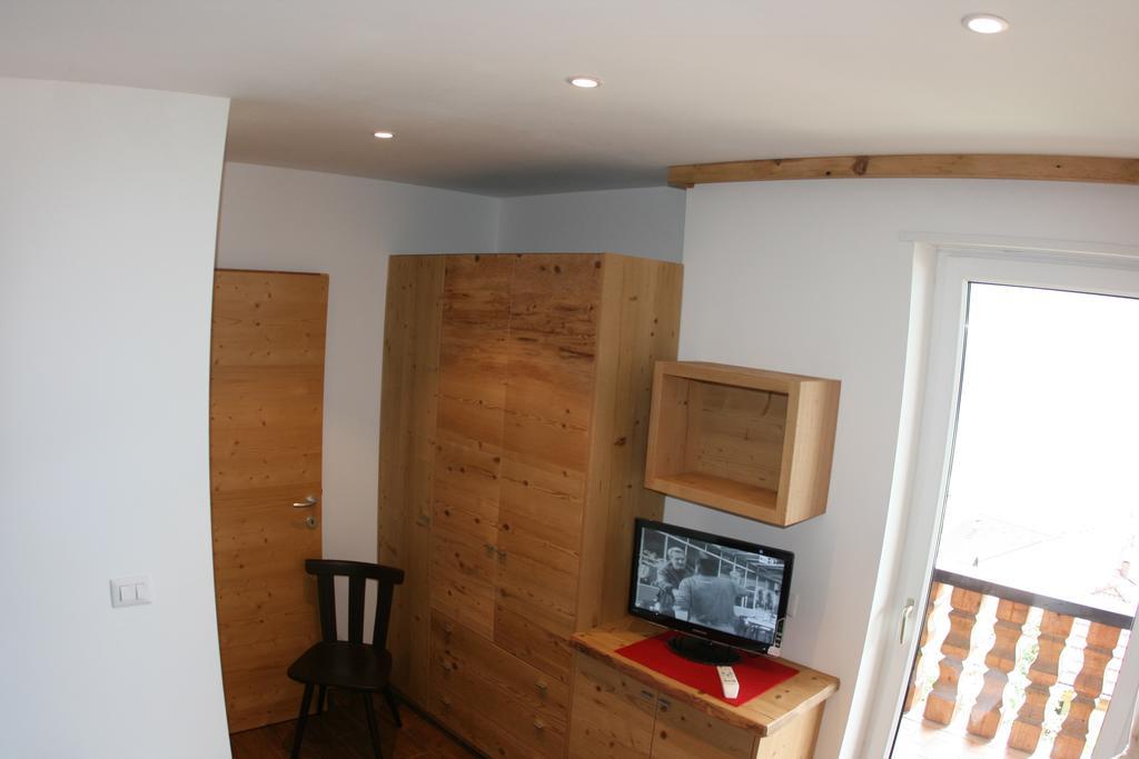 A. Paolo Apartments ヴィーゴ・ディ・ファッサ エクステリア 写真