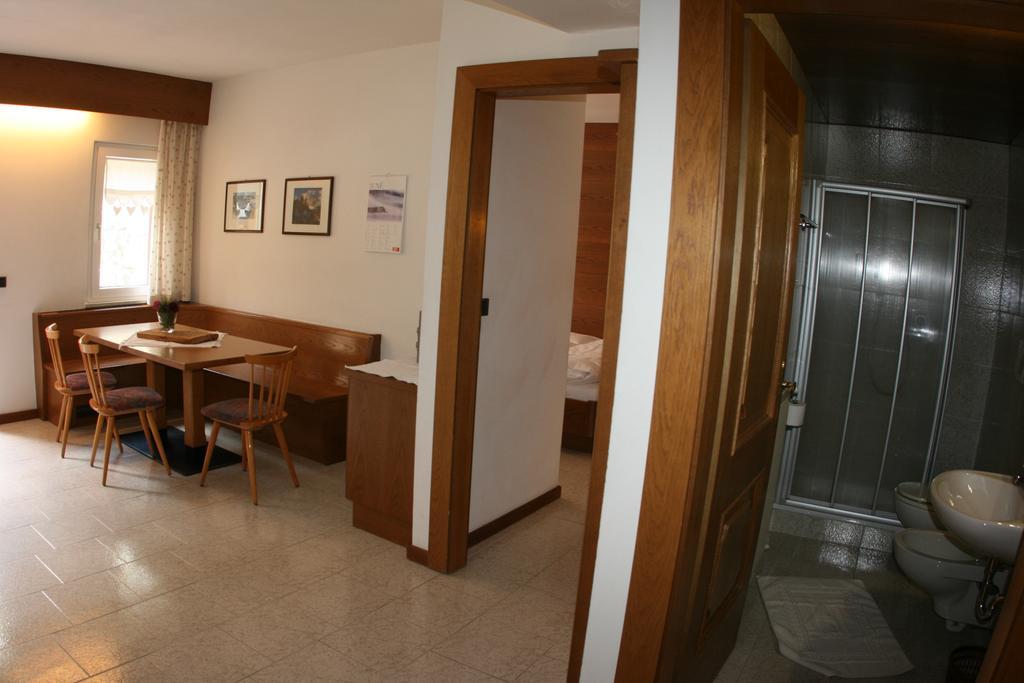 A. Paolo Apartments ヴィーゴ・ディ・ファッサ エクステリア 写真